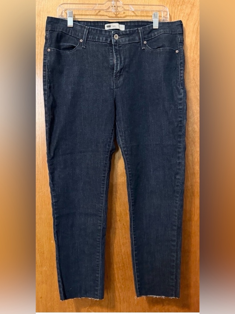 Levi's Women's Cropped Dark Blue Jeans